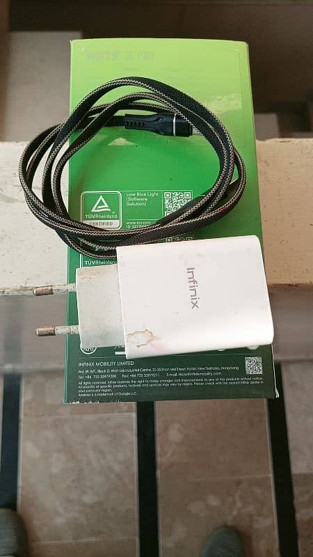 Infinix Note 10 Pro box and charger 1