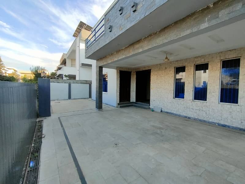 Book A 1 Kanal House In F-15 1