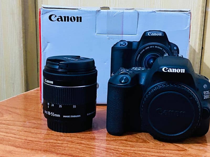 Canon 200D in prestige condition 2