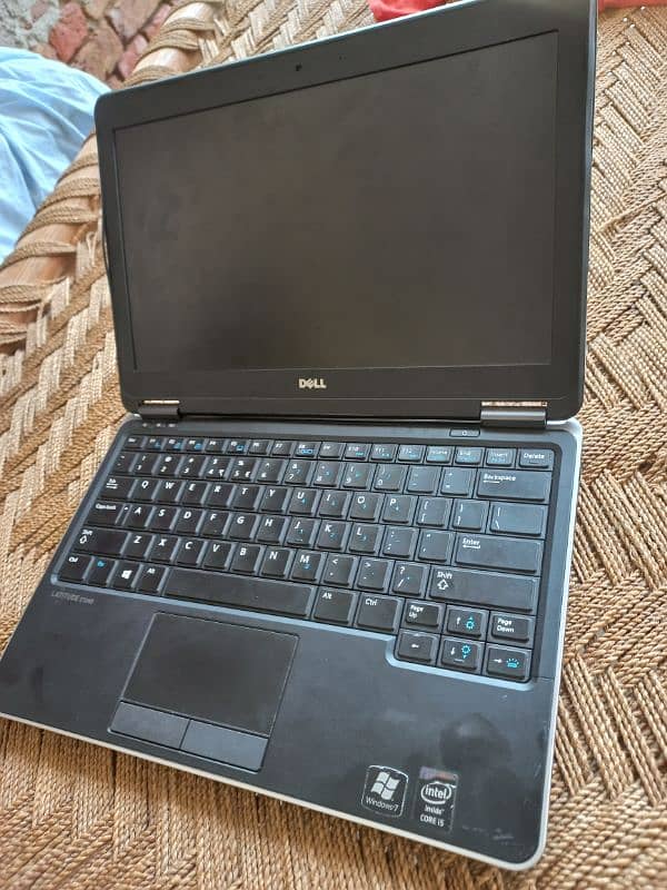 dell latitude e 7240 4