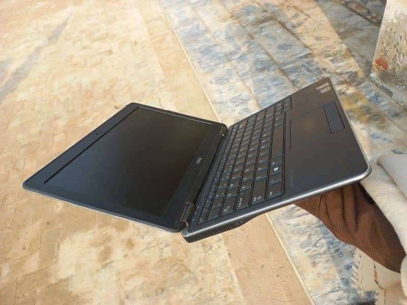 dell latitude e 7240 5