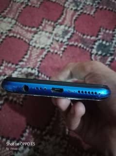 Realme 5 - 4/64  mint Condition