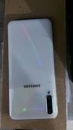 SAMSUNG A50 for urgent  Sale