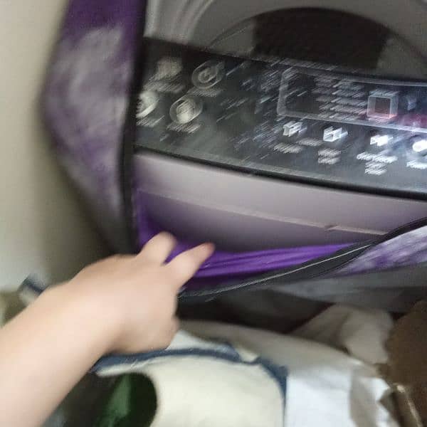 almost new automatic washing machine 1