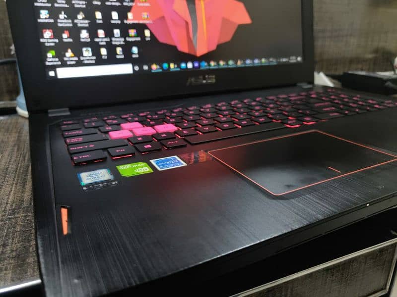 Asus ROG gl502vm i7 6th gen 1