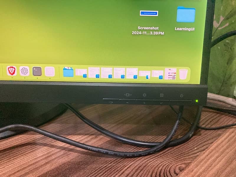 Lenovo ThinkVision P27u-10 4K Monitor – Excellent Condition! 1