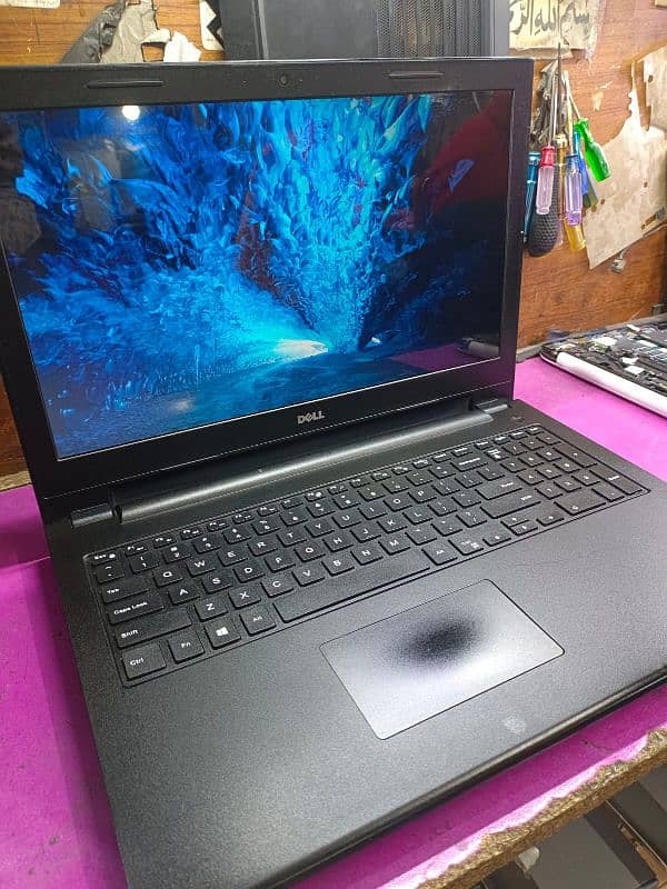 Dell Inspiration Black 4 GB / 500 GB 10 by 10 Condition 2