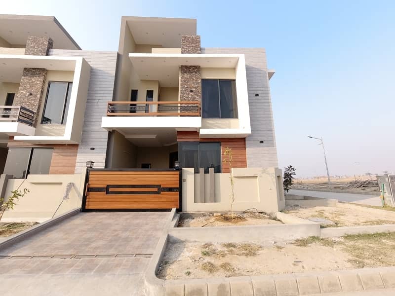 5 Marla Double Storey Single Unit Villa Available For Sale in Faisal Hills Block C. 0