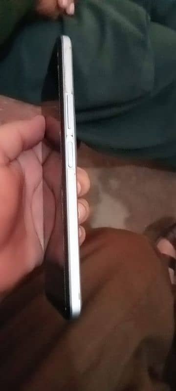 vivo y33s 8/128 condition 10/10 2