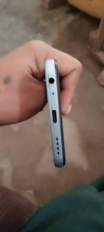 vivo y33s 8/128 condition 10/10 3