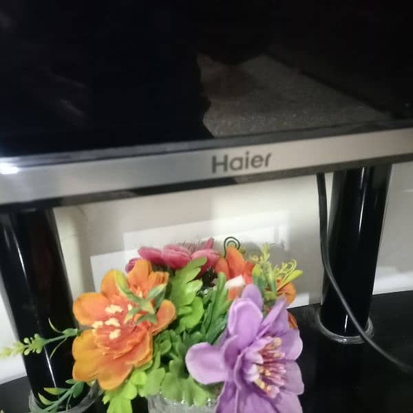 haier LED TV 32" simple 10/9:5 brand new condition 1