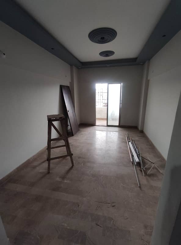 2BDD 3 FLOOR 1150 SQFT WEST OPEN VERY EXCELLENT CONDITION. . . 12