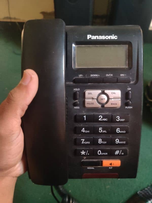 Panasonic KX-TSC7709CID 4