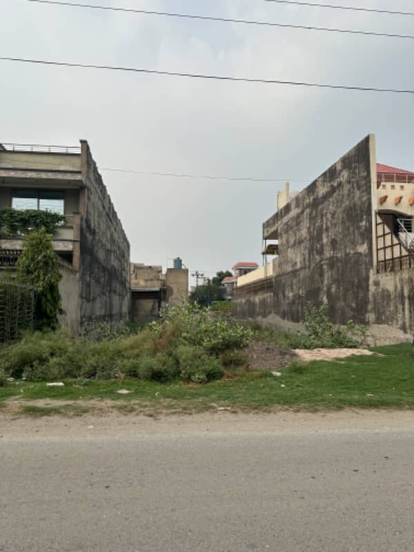 1 Kanal Plot 65 feet Road For Sale 0