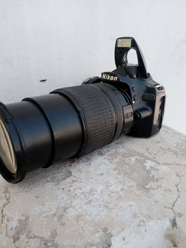 nikon d3200 with 18/140 and all assesries cash on delivery available 0