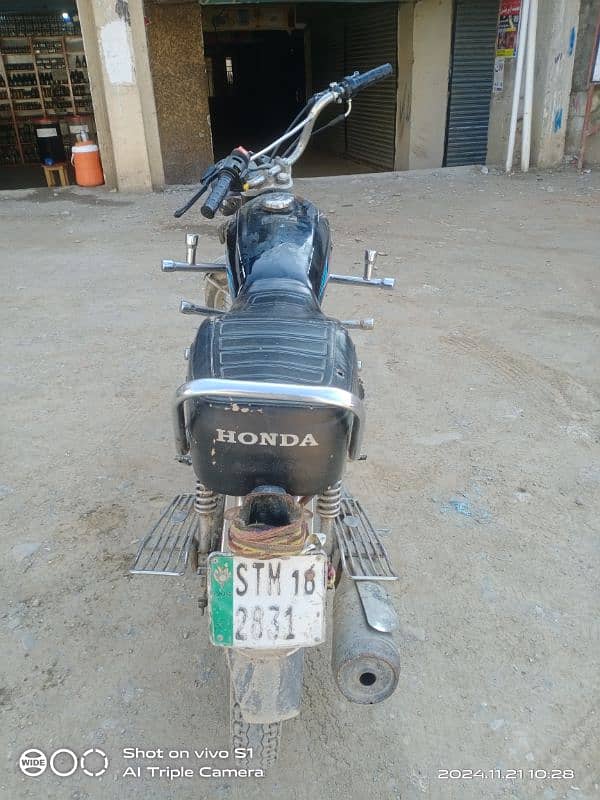 Honda 125 made original normal condition 1