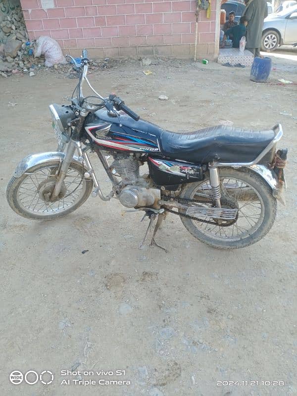 Honda 125 made original normal condition 9