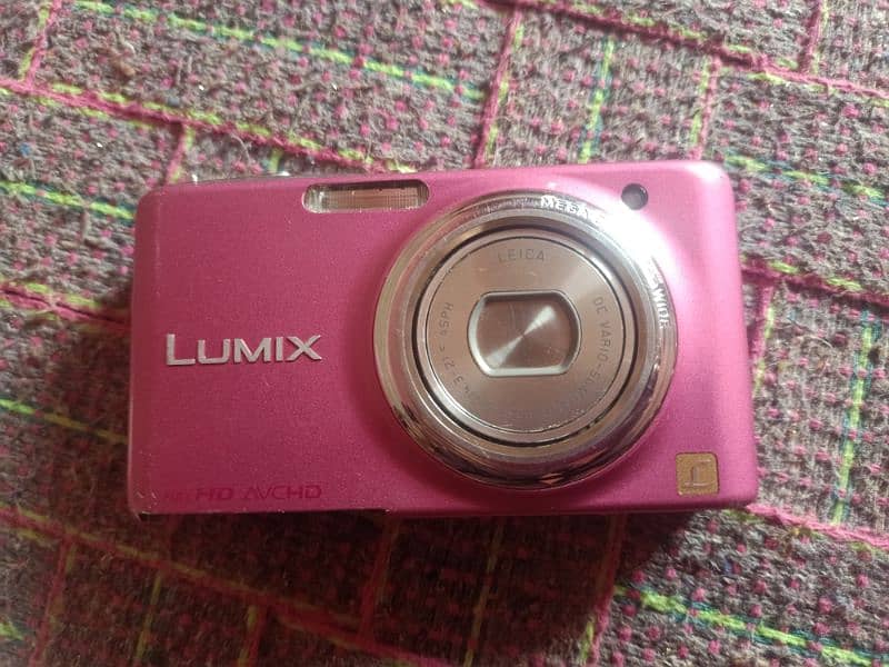 Lumix Panasonic Camera 3