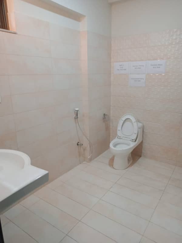 12 Marla 4 Bedrooms Flat Fully Tiled For Rent 11