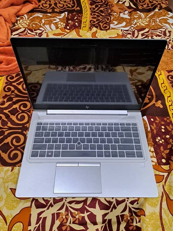 HP Elite book 840 G5 5