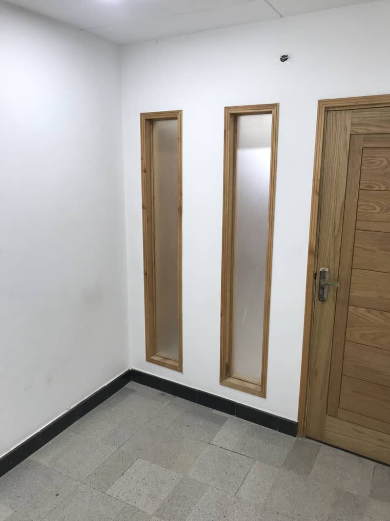 Office Available In Rent At Bahadurabad 10