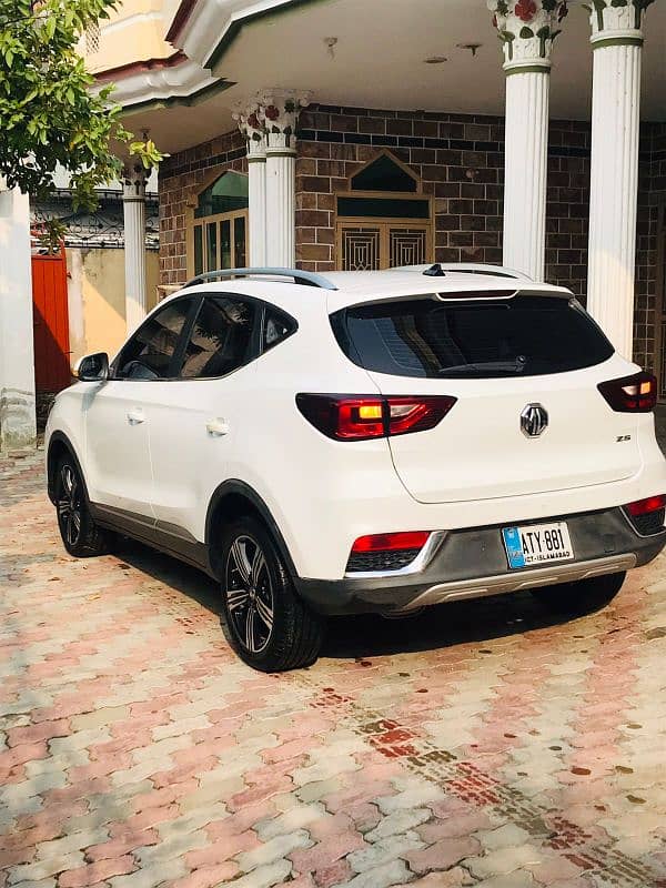 MG ZS 2021 9