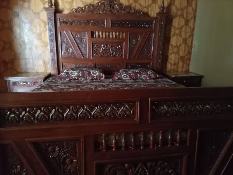 Chanoti Bed And Dressing For Sale 3