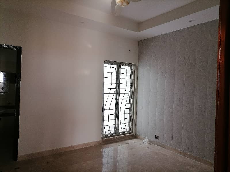 6 Marla Flat For sale In Rs. 12000000 Only 11