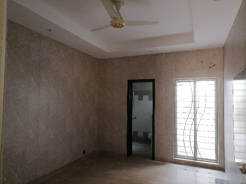 6 Marla Flat For sale In Rs. 12000000 Only 13