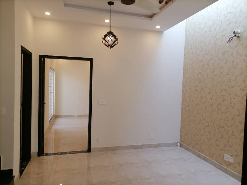 In Lahore You Can Find The Perfect House For sale 13