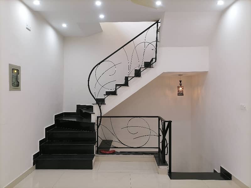 5 Marla House For sale In Paragon City - Woods Block Lahore 6