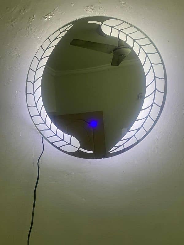 LED face hanging mirror 1