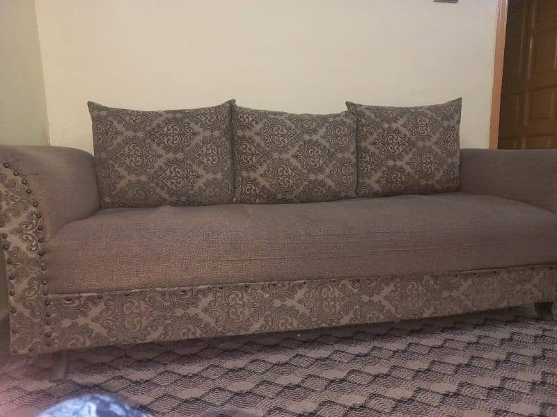 5 seater sofa 0