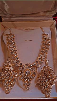 Jewellery set suitable for casual uae