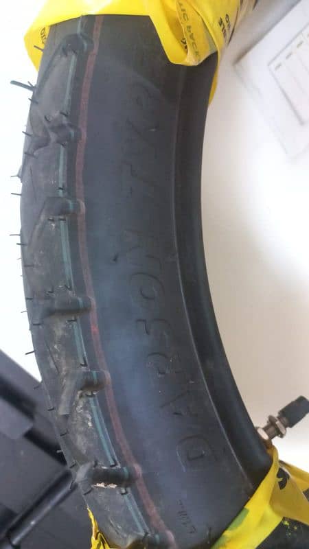 Darson Hulk Tyre 100/90-18 2