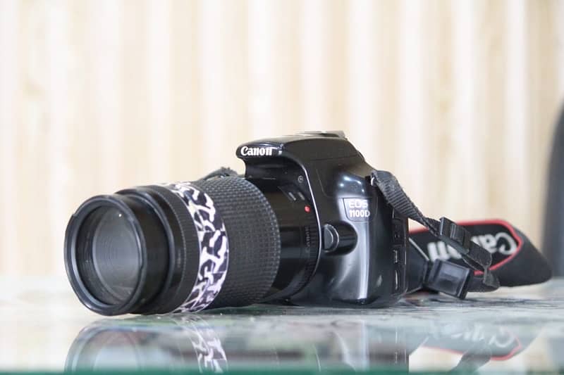 Canon 1100d with 75-300mm lens for sale 1