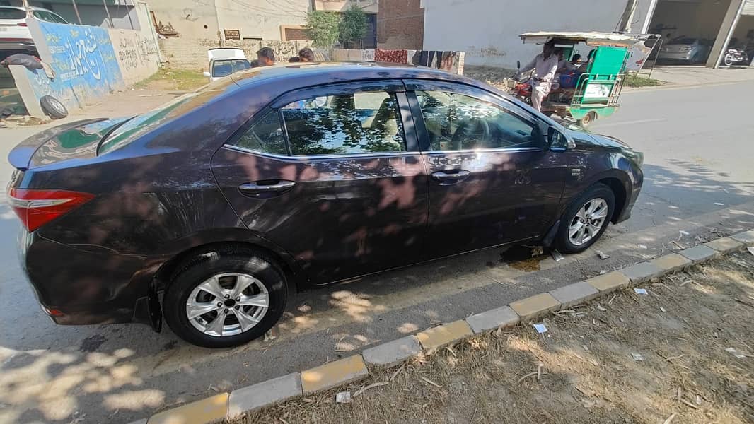 Toyota Corolla Altis Grande 2014 4