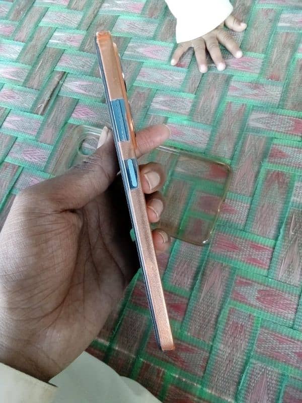 Infinix Hot 40i 3