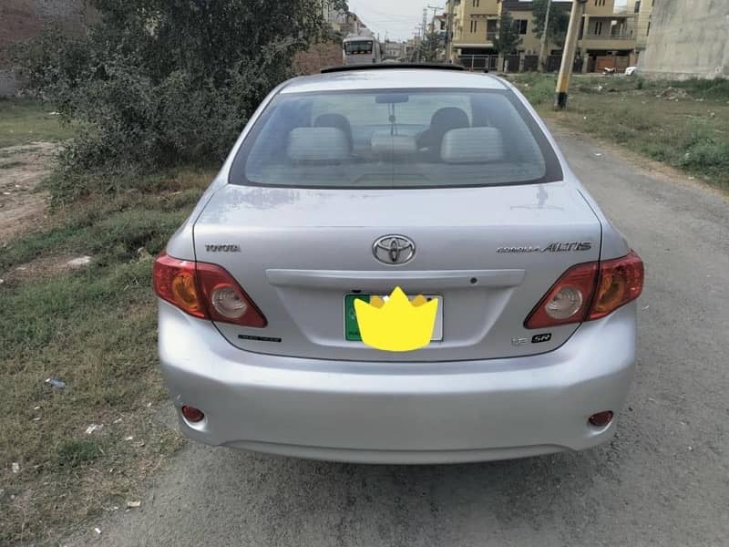 Toyota Corolla Altis 2011 1