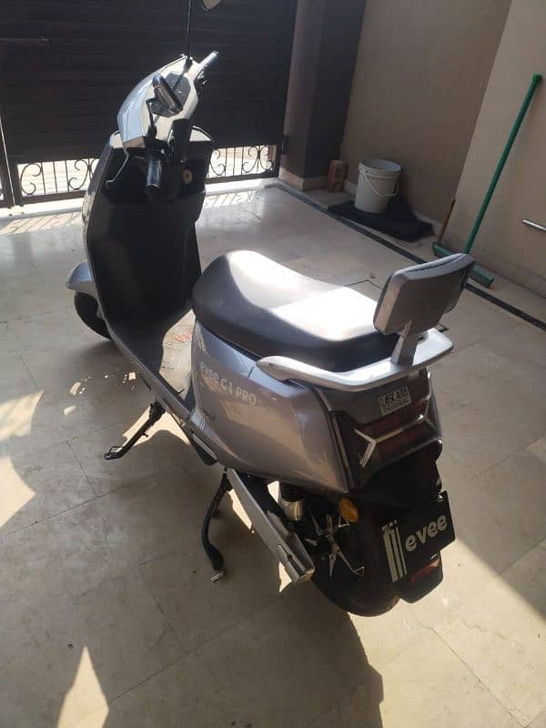 evee c1 pro electric scooter for sale 3