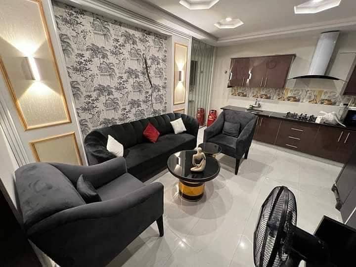 Furnish luxury Aparment per day weekly available for rent behria town lahore 1