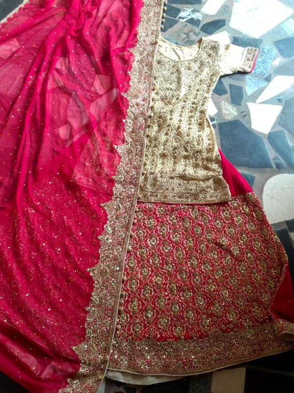 bridal lehenga one time used 3