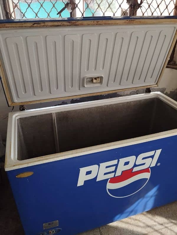 Pepsi Deep Freezer 100% working 2