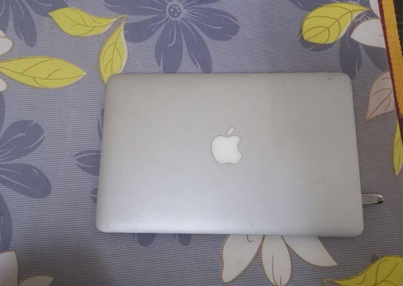 Apple Mac Book Air 2015 0