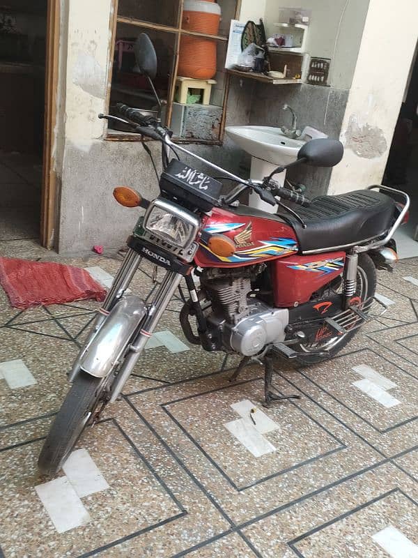 Honda 2018 model very very beautiful condition 3