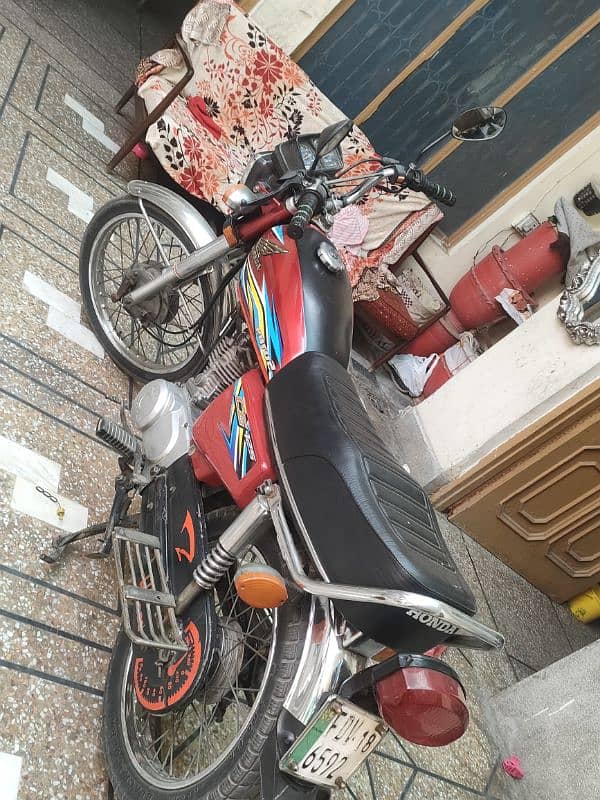 Honda 2018 model very very beautiful condition 6