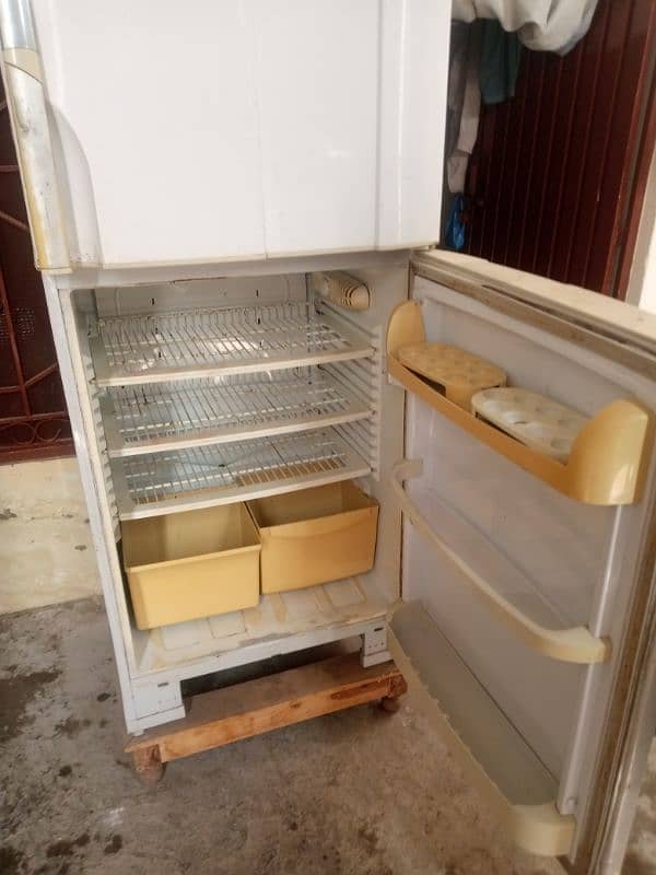 full size fridge used hy 1