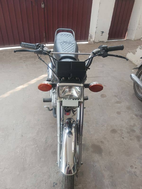 Honda 125 2023 one hand use 0