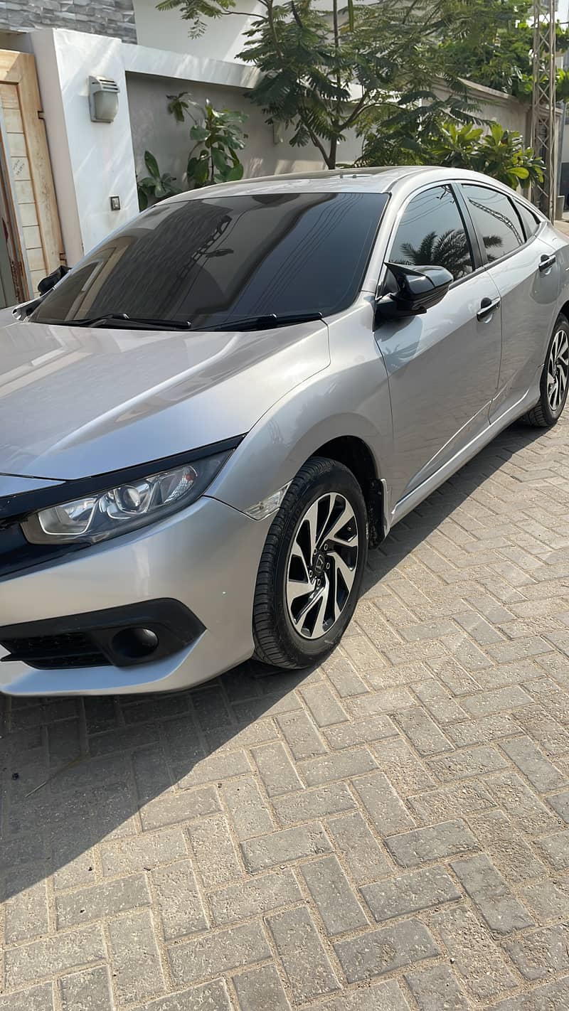 Honda Civic  2018 1