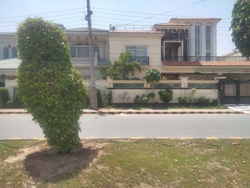 15 Marla plot for sale in bismillah housing scheme Hussain Block in very reasonable price 3